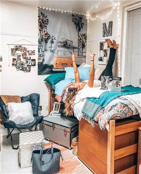 85 Best Dorm Room Wall Decor Ideas That Are Look Cute And Fun 2 Dorm Room Walls Dorm Room