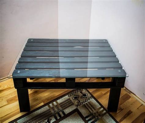 The first scraphack was a coffee table. Painted Pallets Coffee Table | Pallet Ideas: Recycled ...