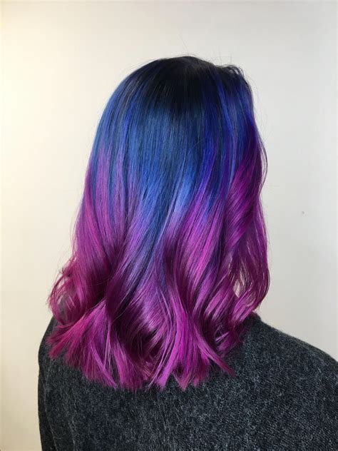 Bright Hair Color 😍💜💙 Kapsels