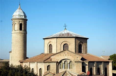 There is an english wikipedia article here. Ravenna II. - Basilika San Vitale - Rodon