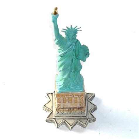 Statue Of Liberty Souvenirs Memorabilia Resin Figurine Neoclassical