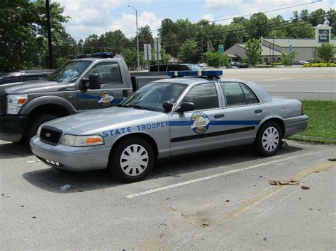 1992 2011 Ford Crown Victoria P71 Police Car Code 3 Garage