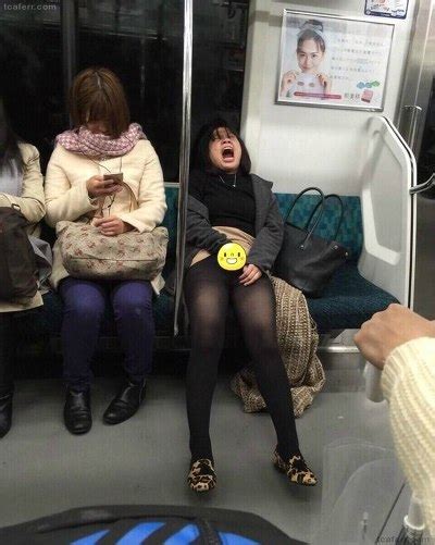 일본지하철의 정신나간 여자 19