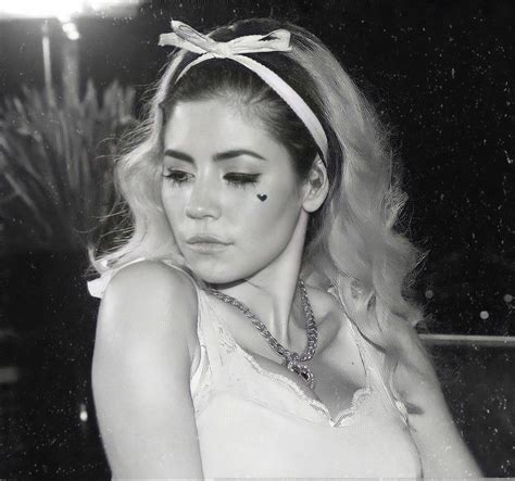 Marina Electra Heart Photoshoot Em 2022