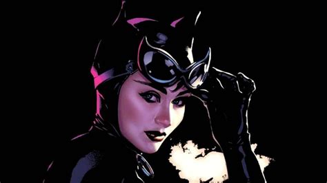 Catwoman Is Officially Bisexual Catwoman Catwoman Comic Batman