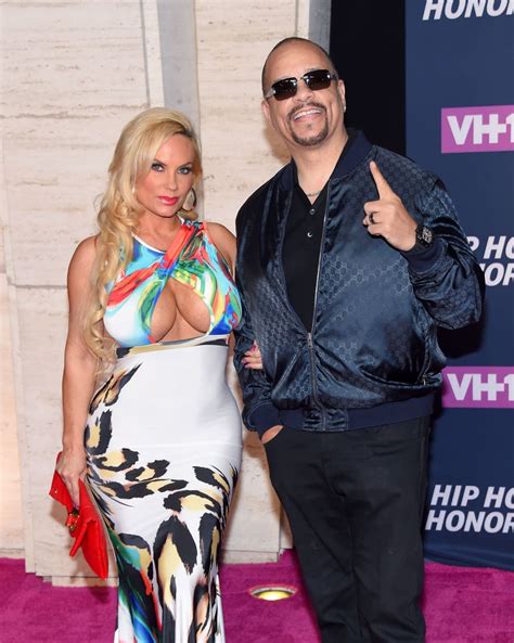 But on thursday, coco austin, 39, stunned in a sophisticated ensemble as she helped celebrate the tribeca tv festival 20th anniversary of law & order: „Law and Order: Special Victims Unit"-Star Ice-T: So heiß ...
