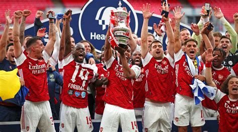 Fa Cup Celebration Joe Co Uk Arsenal Players Celebrate Winning The Fa