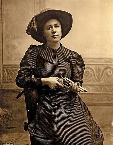 Photo Collection Reveals Female Outlaws That Ruled The Wild West Old