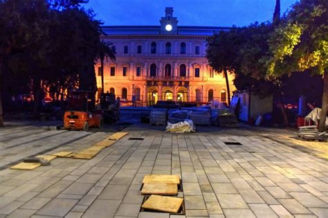 Bari Piazza Umberto è Quasi Pronta Posata Lultima Basola La Repubblica