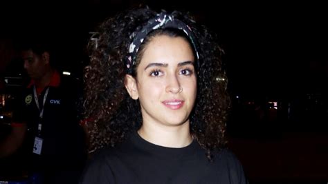 Sanya Malhotra Posts Before And After Photos With Mom And Sister In