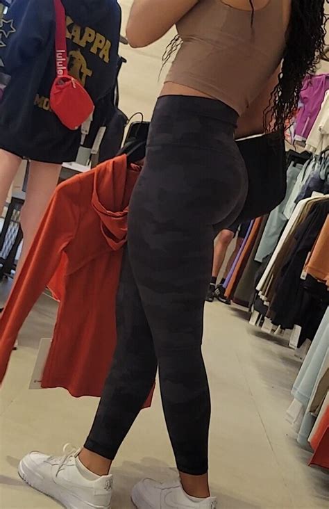 Most Fuckable Teen 💋 In The Lulu Store 🛍️ Spandex Leggings And Yoga