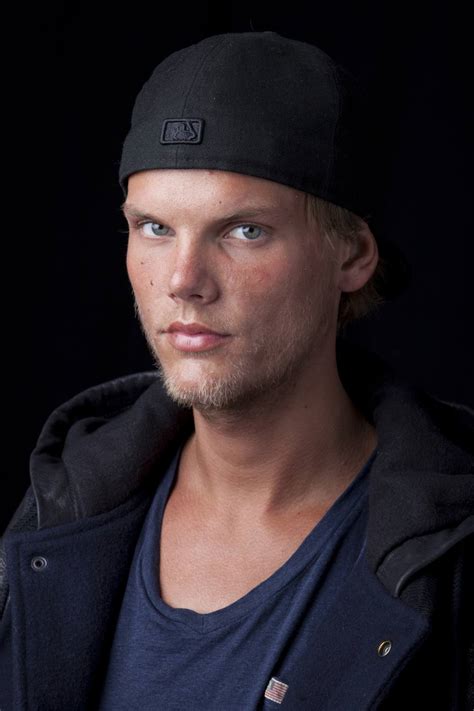 On april 5, 2019, it was announced that some of avicii's unfinished projects would be released as a. Avicii, el Kurt Cobain de la música electrónica | Música ...