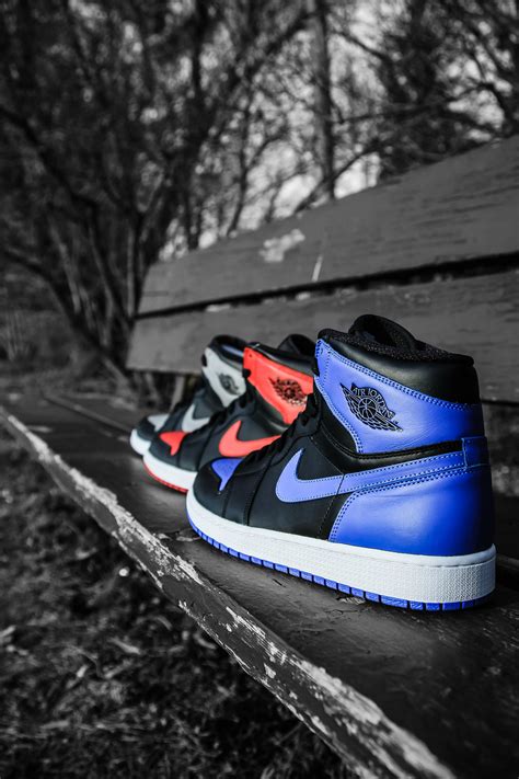 We hope you enjoy our growing collection of hd images to use as a background or home screen for your. AJ1 BRED & ROYAL BLUE & SHADOW 收齐三双黑底九孔一代留合影#已更新高清壁纸大图 - 运动装备 - 虎扑社区