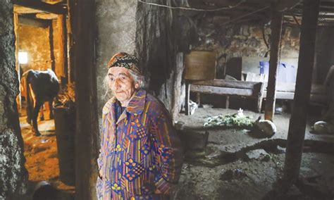 Poverty Stricken Armenians Pin Hopes On Opposition Newspaper Dawn