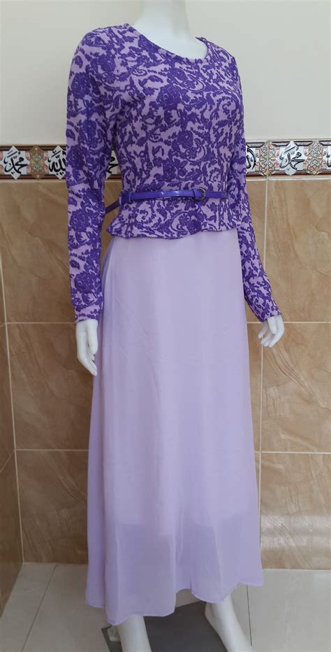 Sedikit ada sebagian model busana muslim dengan olahan sifon yang bagus untuk diperuntukan inspirasi berbusana muslimah. Jual Baju Gamis Sifon Kombinasi Bludru | Gamis Terbaru ...