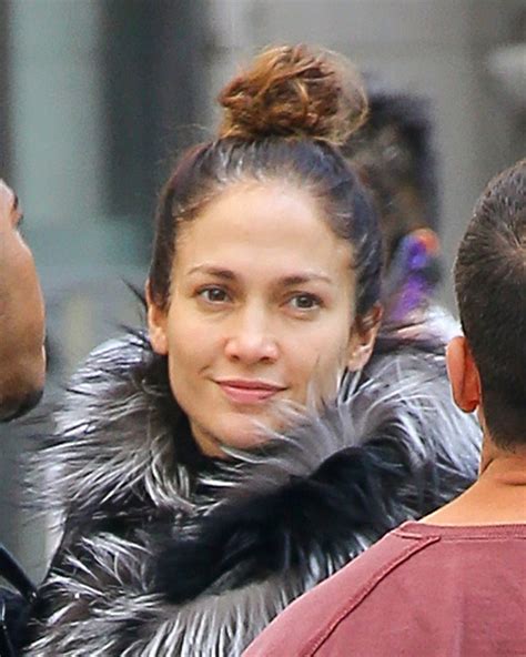 Jennifer Lopez Without Makeup Will Make You Think She Didnt Age At All