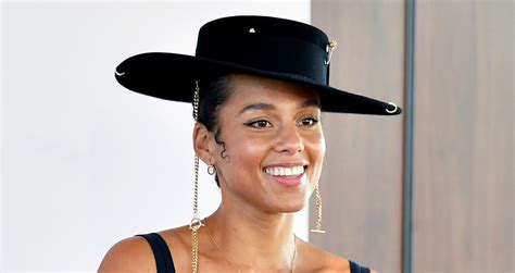 Alicia Keys Teams Up With Elf Beauty For New Lifestyle Beauty Brand Alicia Keys Just