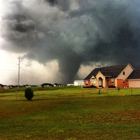 Horrifying Photos Of The Massive Tornado Tearing Through Oklahoma City