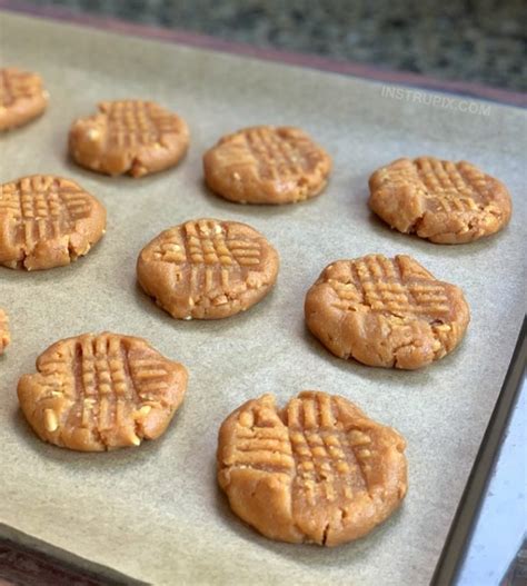 The Best 3 Ingredient Keto Dessert Recipe Low Carb Peanut Butter Cookies Quick And Easy
