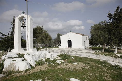 Jun 17, 2021 · κάτοικοι στα σεπόλια φυλάνε τις πλατείες σε βάρδιες για τα ναρκωτικά. Εκκλησίες γάμου - Επιλέξτε την εκκλησία για το γάμο σας ...