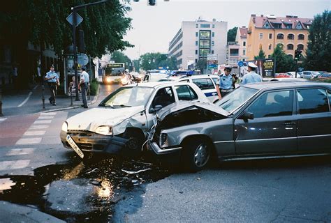 How To Manage A Car Accident 6 Steps With Pictures