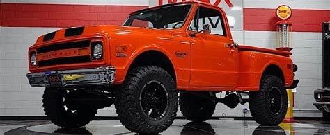 Lifted 1970 Chevrolet Pickup Rides On 18 Inch Wheels Looks Massive