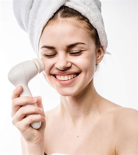 What is the best cat brush in 2021? 15 Best Facial Cleansing Brushes of 2020 for Clear Skin ...