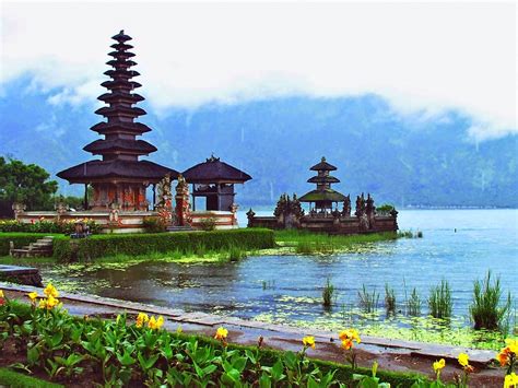 10 Tempat Wisata Terkenal Di Indonesia Yang Wajib Dikunjungi Tempat Wisata