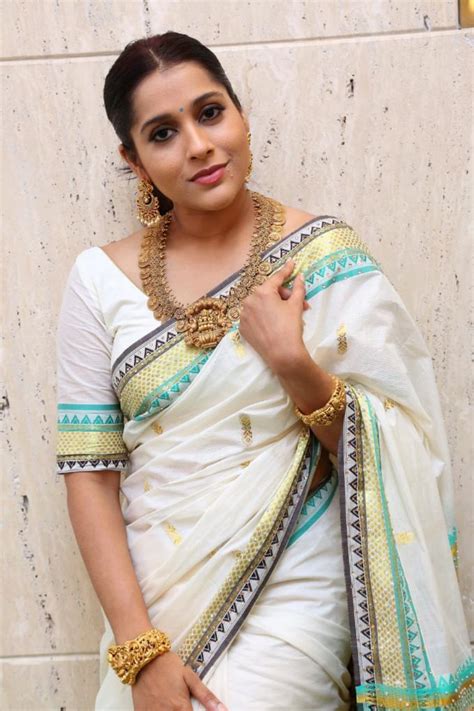 Indian Television Model Actress Rashmi Gautam Photos In Traditional White Saree Tollywood Boost
