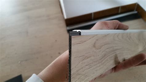 Diese woche fangen wir die fußleisten an und. fußleiste_designbelag › MalerTV.de Malerhandwerk erleben!