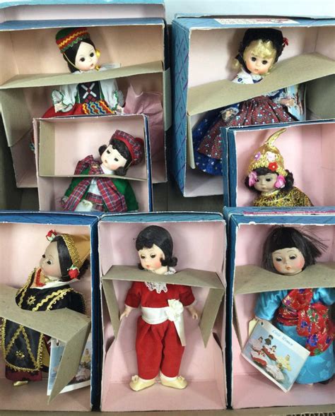 Lot Pc Vintage Madam Alexander Dolls