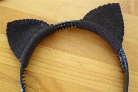 This beautiful, high quality and fashion headband will give your cat a classy. How to make cat ears | Diy cat ears, Homemade cat costume