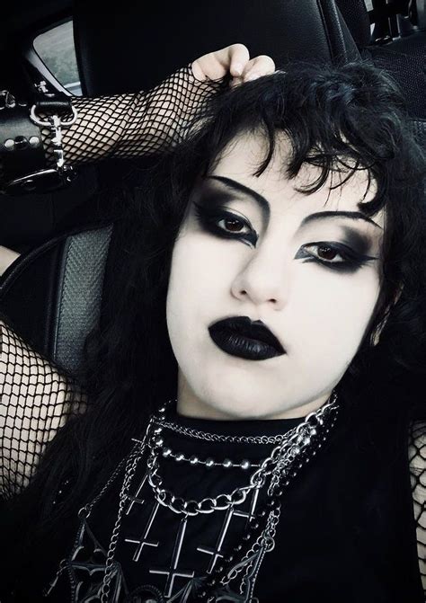 Trad Goth Looks Goth Makeup Ethereal Makeup Gothic Makeup
