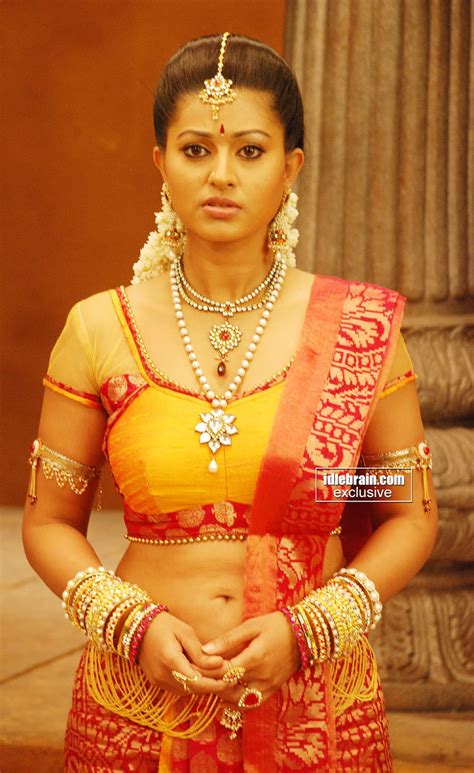 Tamil Actress Sneha Hot Navel Show In Saree