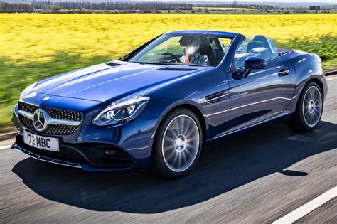 Het meest diverse aanbod van belgië. Accessible convertible: new entry-level Mercedes SLC 180 ...
