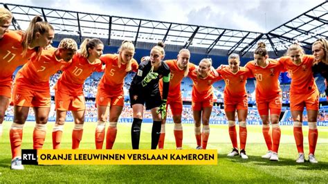 Oranje leeuwinnen morphing foto's van nederlands vrouwenteam die in elkaar overlopen d.m.v. RTL Sport Update: Oranje Leeuwinnen door naar achtste ...