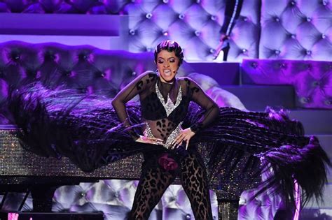 Cardi Bs Grammys Performance 2019 Video Popsugar Entertainment Photo 51
