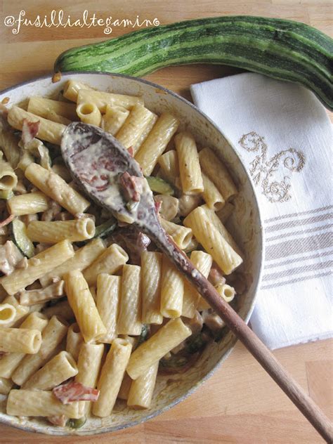 Le tagliatelle con funghi e speck sono un primo piatto autunnale molto facile da preparare e dal risultato davvero saporito: fusillialtegamino: Rigatoni con zucchine, funghi e speck