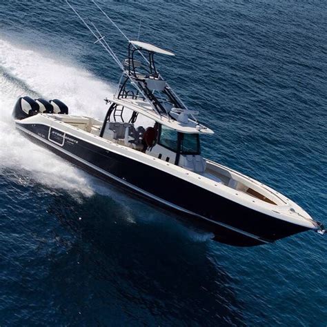 Fishing focused and family friendly! Seven marine | Offshore fishing boats, Sport fishing boats ...