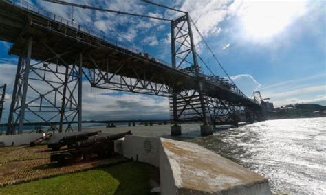 Ponte Hercílio Luz cartão postal de Florianópolis é reaberta após 28