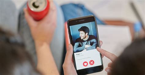 15 Clever Questions To Ask On A Dating App If Youre Stumped