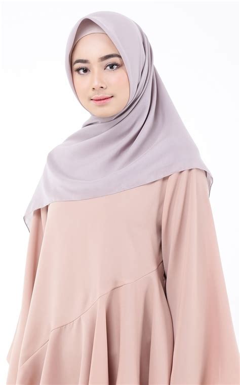 Warna Jilbab Yang Cocok Untuk Baju Abu Abu Hitam 27072 Hot Sex Picture