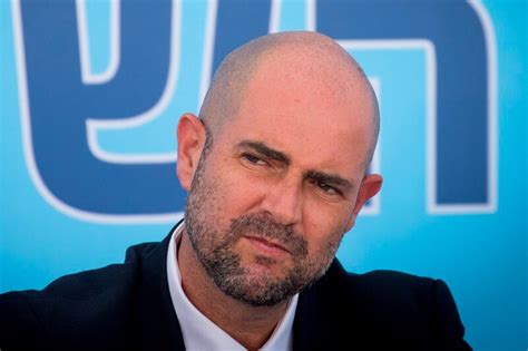 פקיד ממשל מסר לניו יורק טיימס, כי ביידן שוחח אמש (ג') טלפונית עם ראש הממשלה, בנימין נתניהו, בפעם הראשונה למן ביקורו בישראל, וכי השיחה היא אחד מהסימנים לכך שארהב וישראל מנסות לסיים את המחלוקת העזה ביניהן. כל רגע - הנשיא הנבחר ביידן לעולם לא ישכח את השכונה החרדית ...