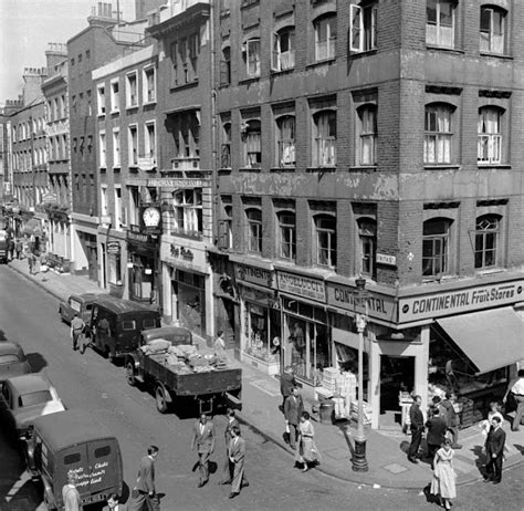 Fascinating Vintage Photos Show What Soho Looked Like In The 1950s