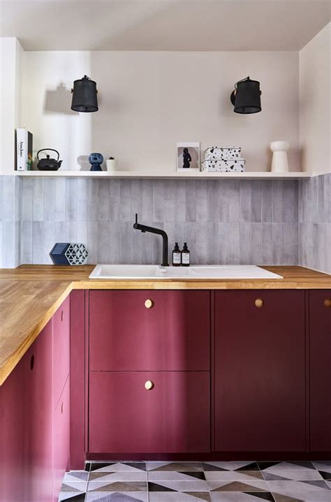 This kitchen from freshmen still looks spacious and full of light because the black was left at the bottom. Pink Kitchen Color Ideas: Inspiration and Helpful Tips ...