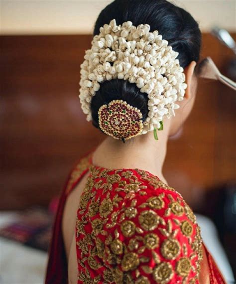 Traditional Bun South Indian Wedding Hairstyles Bridal Hair Buns Indian Bride Hairstyle