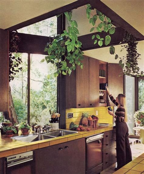 Thiết Kế Nội Thất 70s Kitchen Decor Với Phong Cách Retro Của Những Năm 70