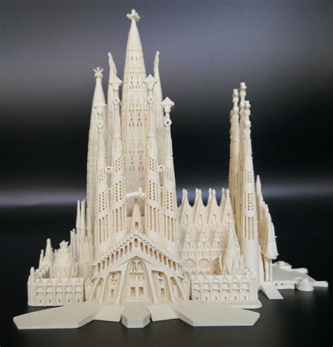 3d Printable Sagrada Familia Complete Barcelona By Miniworld3d