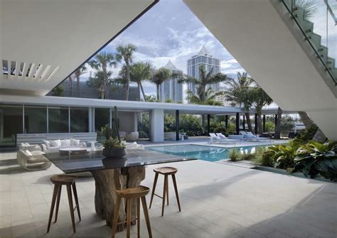 Saotas First Miami Project Is A Gorgeous Waterfront Residence