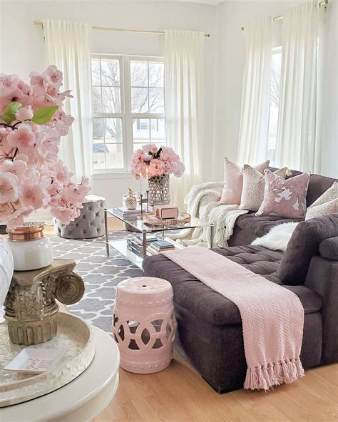 Feminine Living Rooms Create A Feminine Feel With These Bold Living